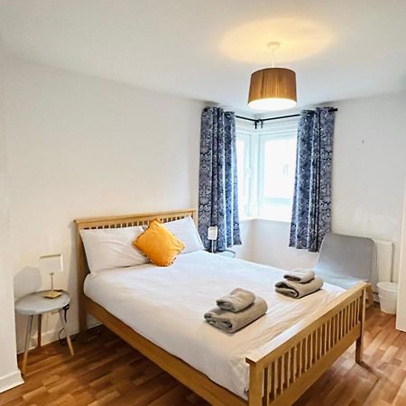 Modern Spacious Retreat Full Fibre Wi-Fi & Free Parking Edimburgo Esterno foto