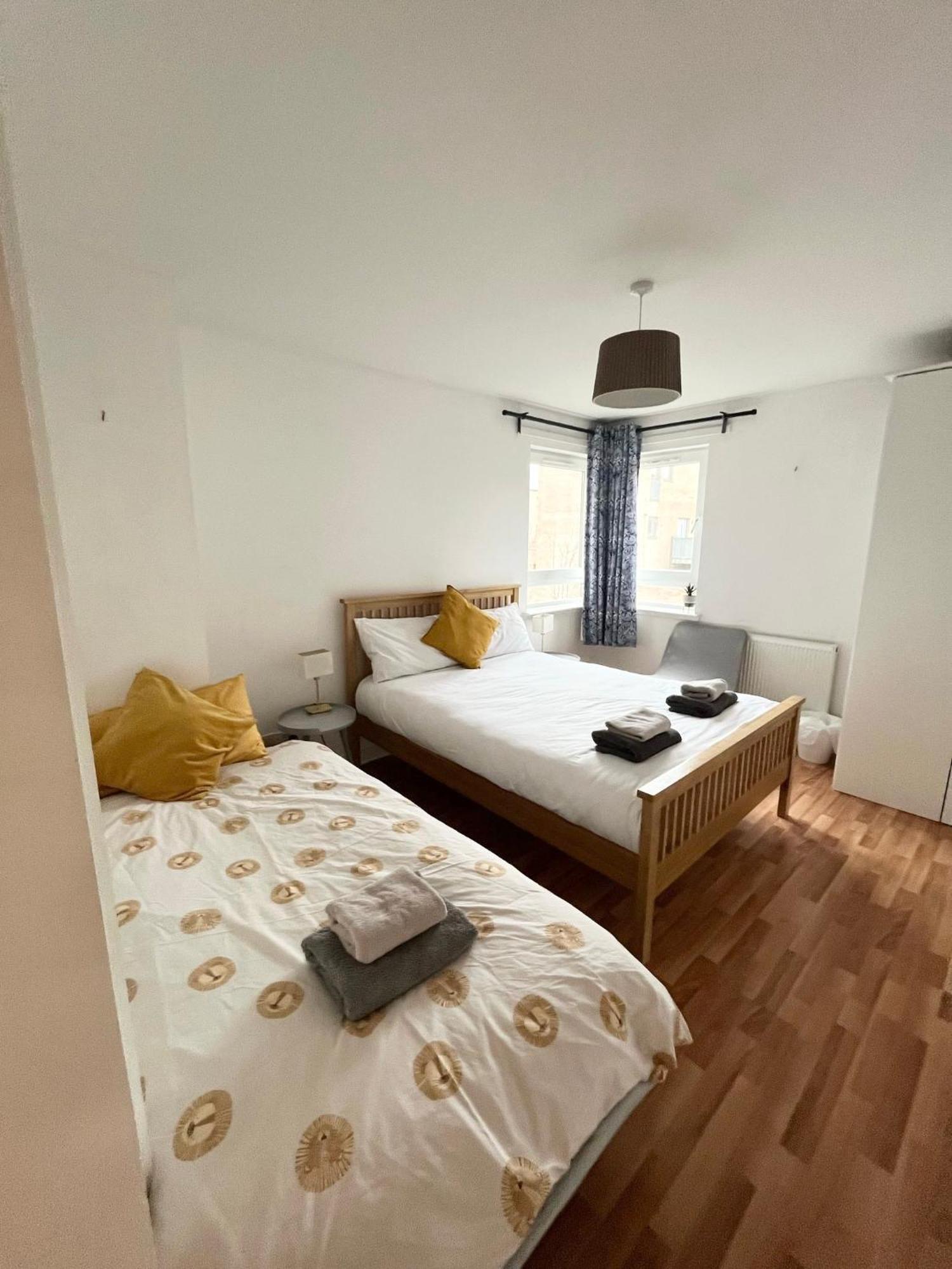Modern Spacious Retreat Full Fibre Wi-Fi & Free Parking Edimburgo Esterno foto
