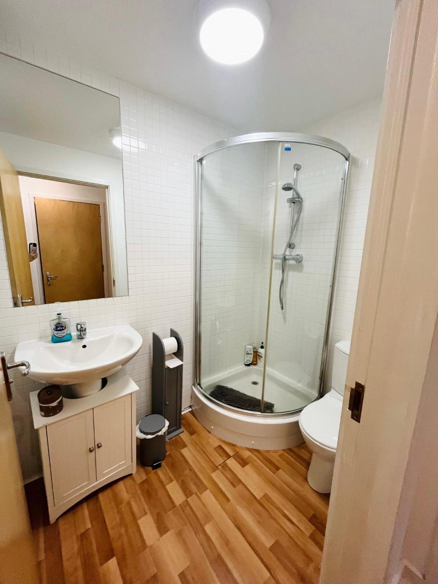 Modern Spacious Retreat Full Fibre Wi-Fi & Free Parking Edimburgo Esterno foto